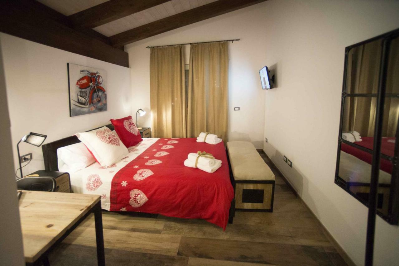 Cristiano Hotel Cosenza Bagian luar foto